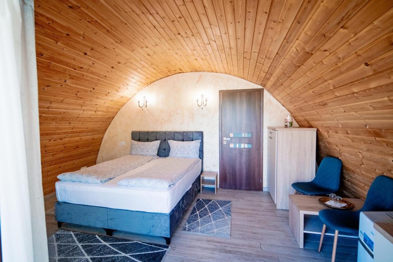 Hotel Montana Garden Răşinari Esterno foto